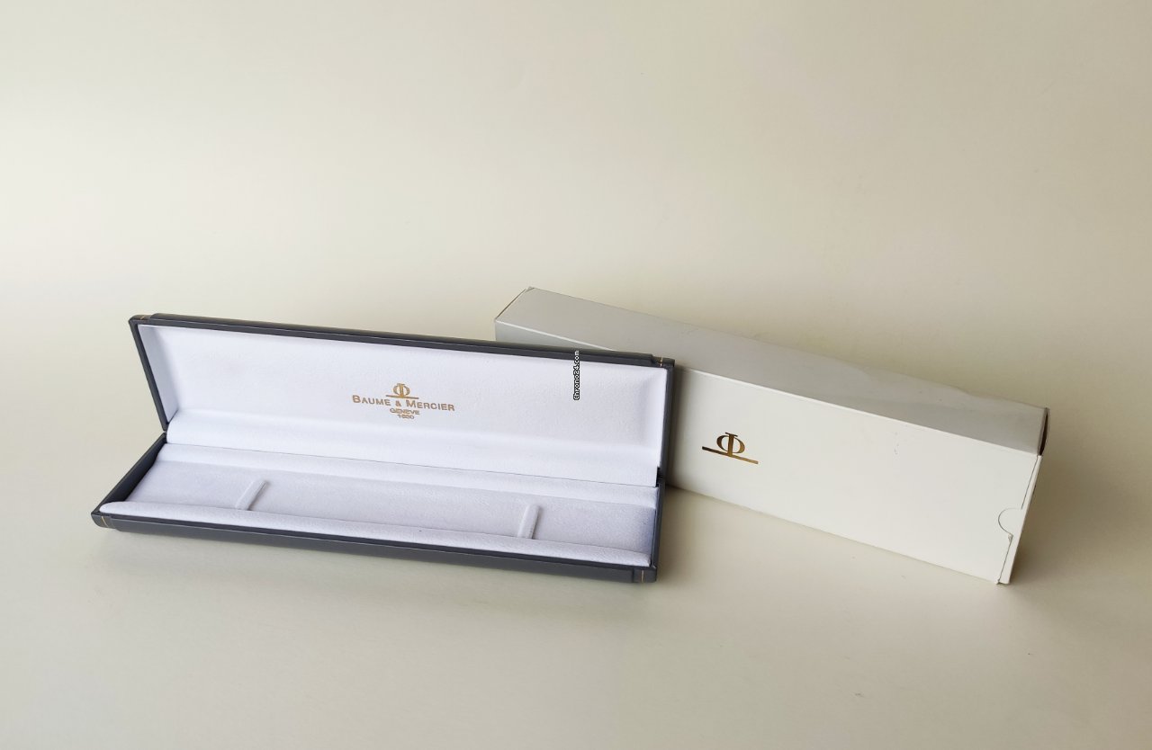 Baume & Mercier Mens watch Unisex Quartz Yellow gold M0A04950 7