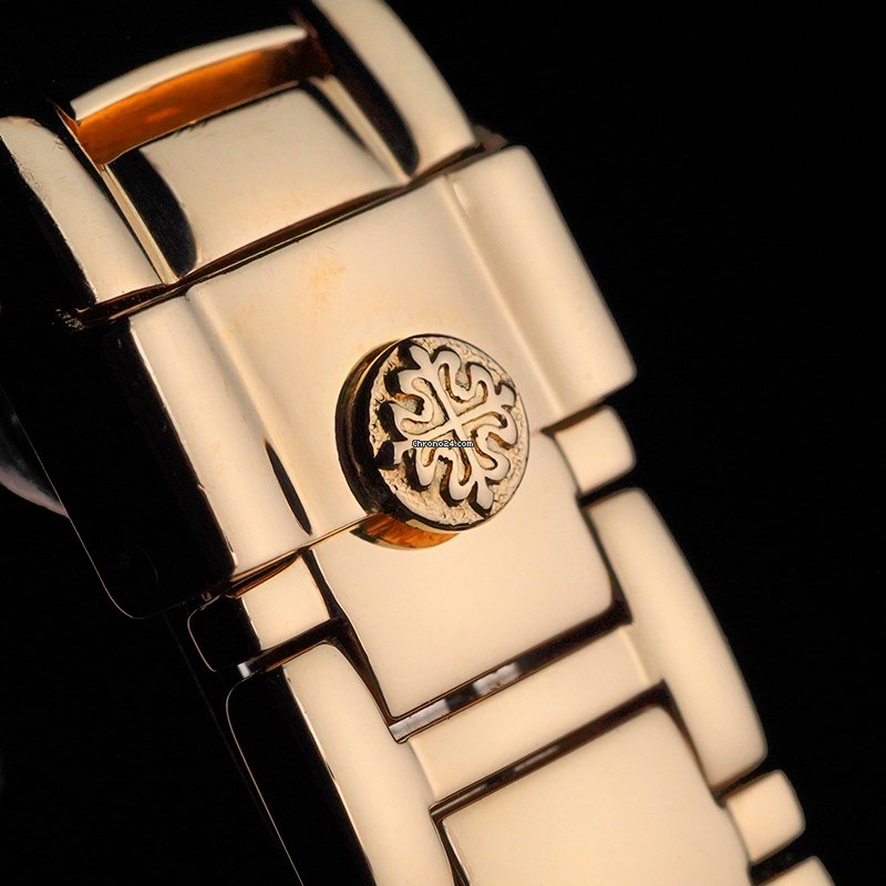 Patek Philippe Nautilus Womens watch Quartz Yellow gold 4700 051J 7