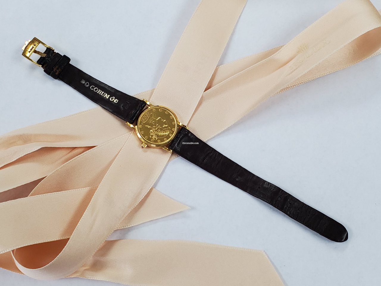Corum Coin Watch Womens watch Manual winding Yellow gold 293.645.56 0001 MU51 7