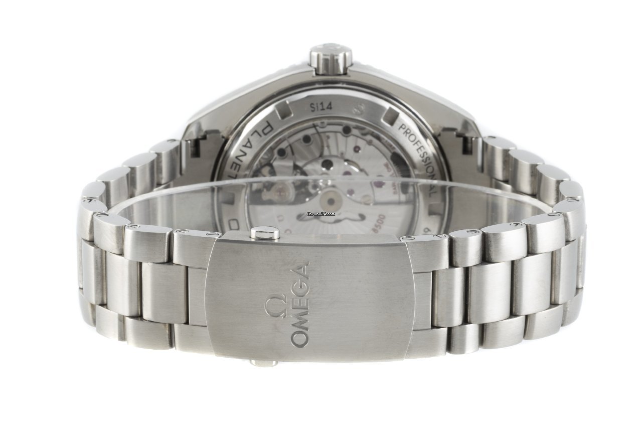 Omega Seamaster Planet Ocean Mens watch Unisex Automatic Titanium 232.90.46.21.03.001 7