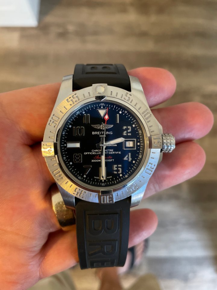 Breitling Avenger II Seawolf Mens watch Unisex Automatic Steel A1733110 BC31 169A 7