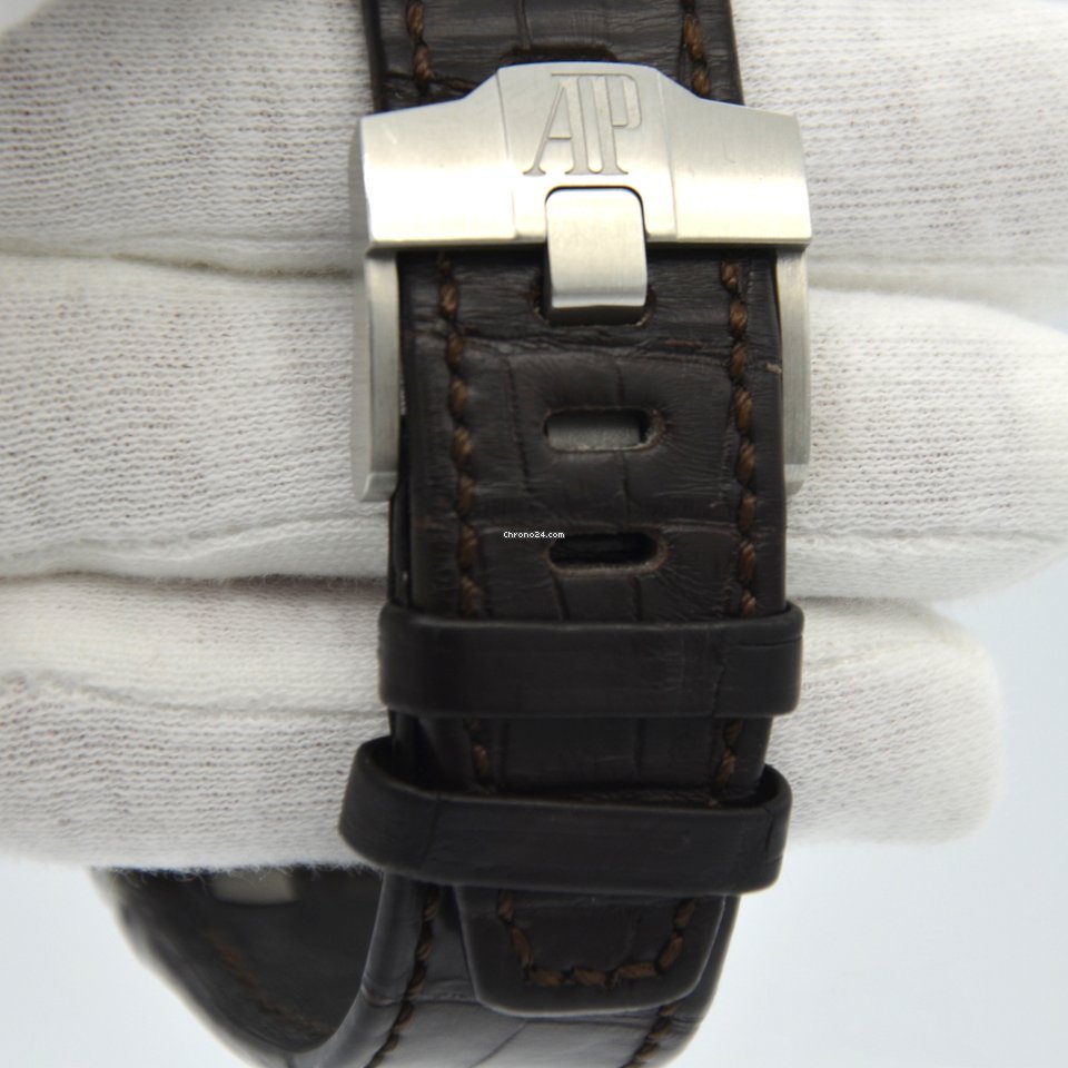 Audemars Piguet Royal Oak Offshore Chronograph Mens watch Unisex Automatic Steel 26470ST.OO.A820CR.01 7