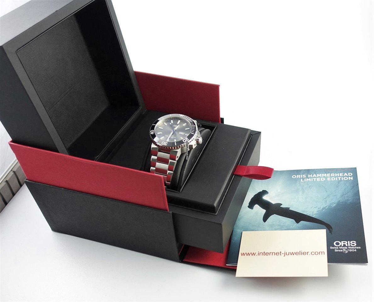 Oris Hammerhead Limited Edition Mens watch Unisex Automatic Steel 01 752 7733 4183-Set MB 7