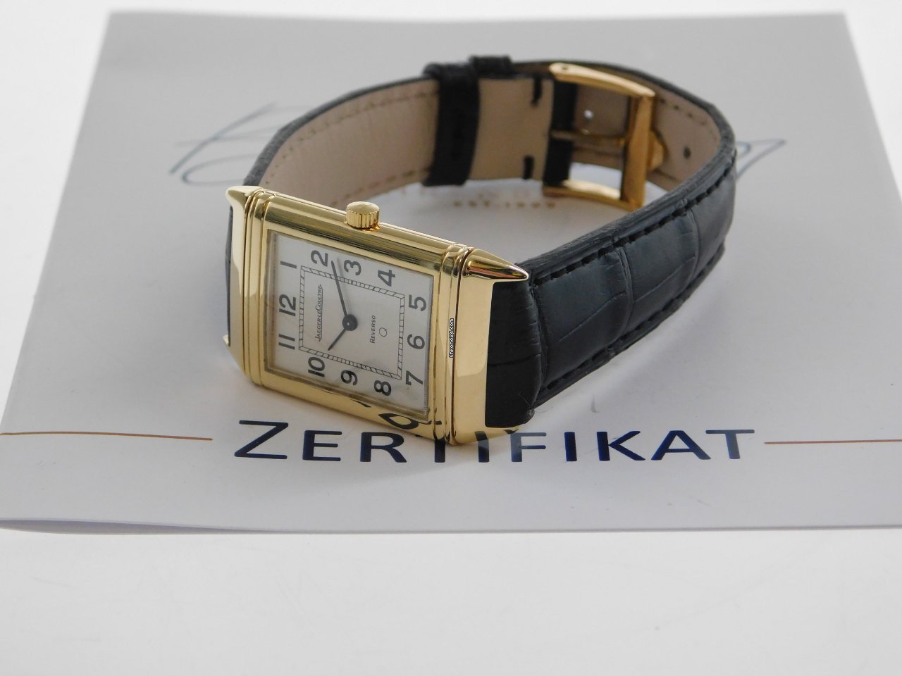 Jaeger-LeCoultre Reverso Classique Mens watch Unisex Quartz Yellow gold 140.007.1 7
