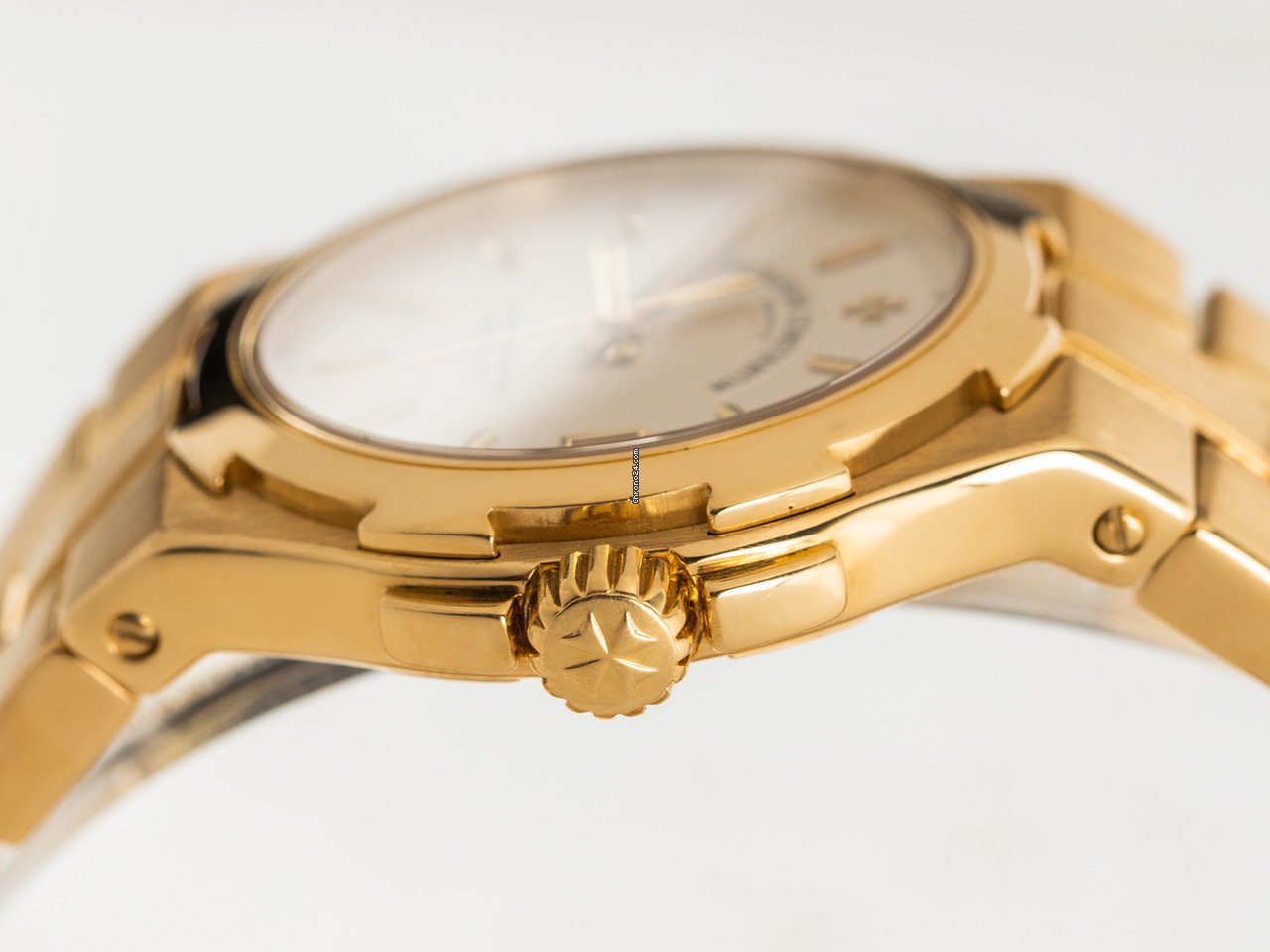 Vacheron Constantin Overseas Mens watch Unisex Automatic Yellow gold 42050 42052 423J 7