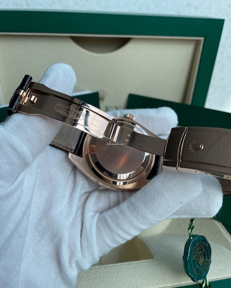 Rolex Sky-Dweller Mens watch Unisex Rose gold Automatic 326135-0005 7
