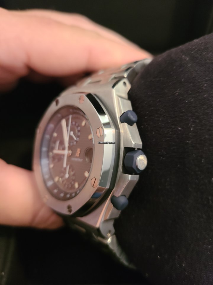 Audemars Piguet Royal Oak Offshore Chronograph Mens watch Unisex Automatic Titanium 25721TI.O.1000TI.01 7