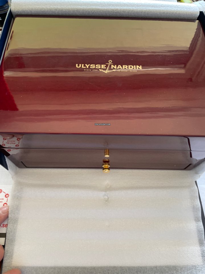 Ulysse Nardin Hourstriker Mens watch Unisex Automatic Yellow gold 751-22 7