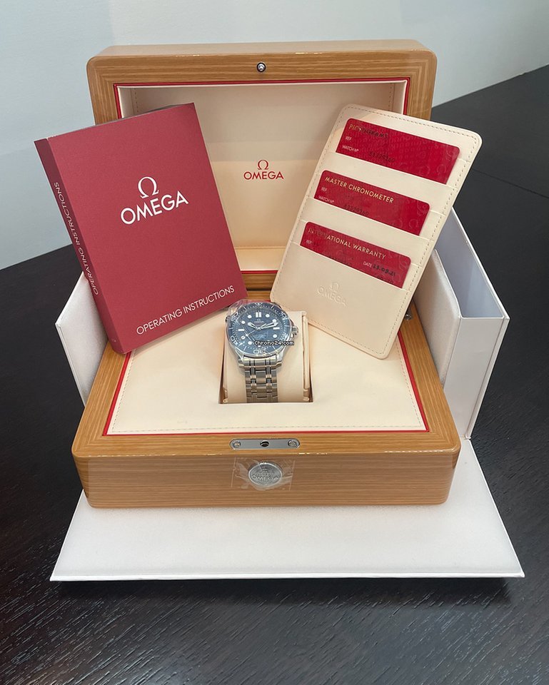 Omega Seamaster Diver 300 M Mens watch Unisex Automatic Steel 210.30.42.20.03.001 7