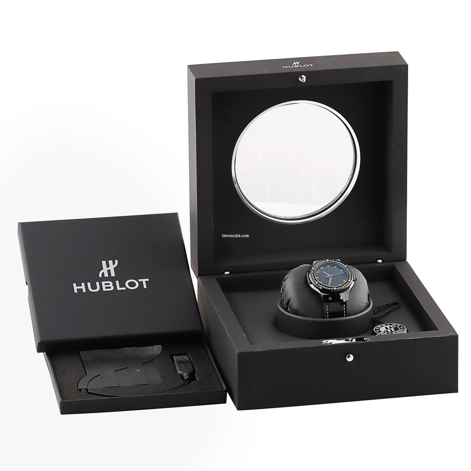 Hublot Classic Fusion 45, 42, 38, 33 mm Womens watch Automatic Ceramic 565.cx.1210.vr.1222 7