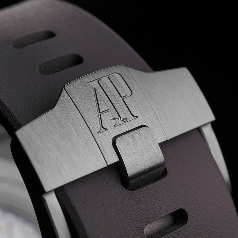 Audemars Piguet Royal Oak Offshore Chronograph Mens watch Unisex Automatic Titanium 26400IO.OO.A004CA.02 7