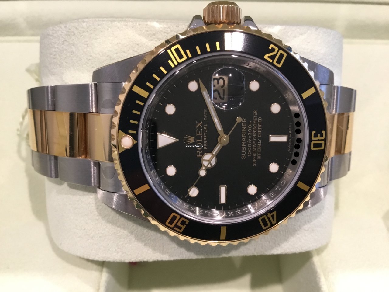 Rolex Submariner Date Mens watch Unisex Gold Steel Automatic 16613N 7