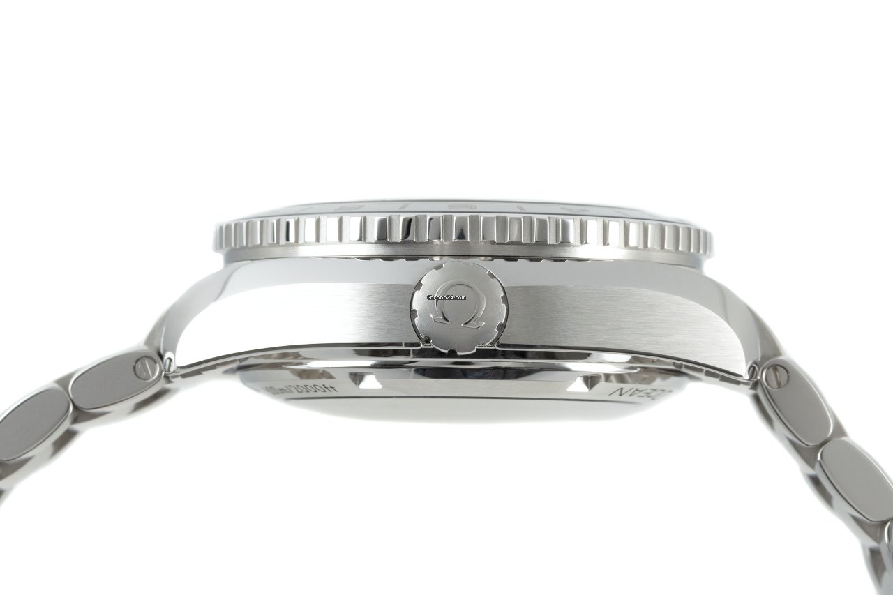 Omega Seamaster Planet Ocean Mens watch Unisex Automatic Steel 232.30.44.22.01.001 7