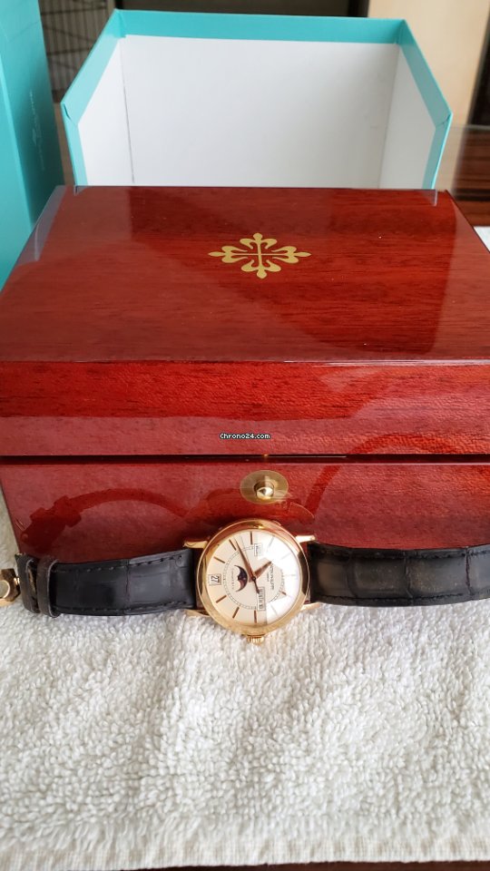 Patek Philippe Annual Calendar Mens watch Unisex Automatic Yellow gold 5150J 7