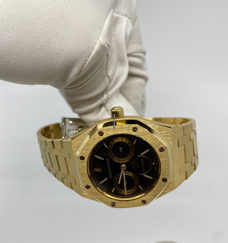 Audemars Piguet Royal Oak Dual Time Mens watch Unisex Automatic Yellow gold 25730BA 7