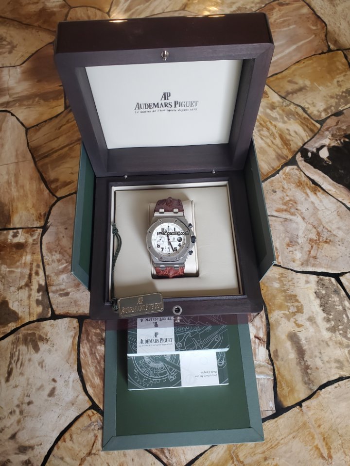 Audemars Piguet Royal Oak Offshore Chronograph Mens watch Unisex Automatic Steel 26170ST.OO.D091CR.01 7