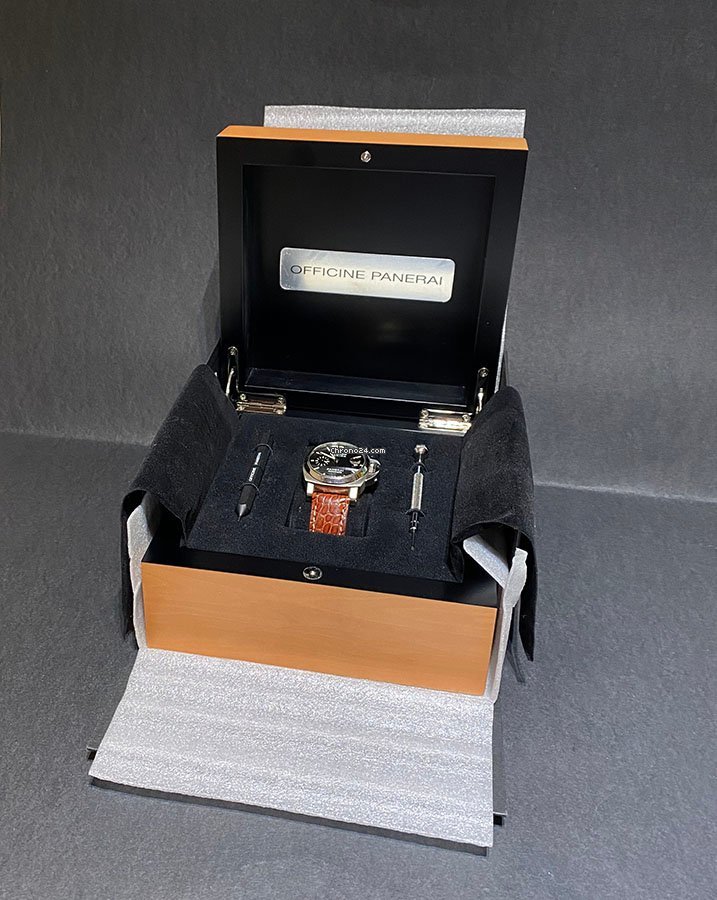 Panerai Luminor Marina Automatic Mens watch Unisex Automatic Steel PAM 00048 7