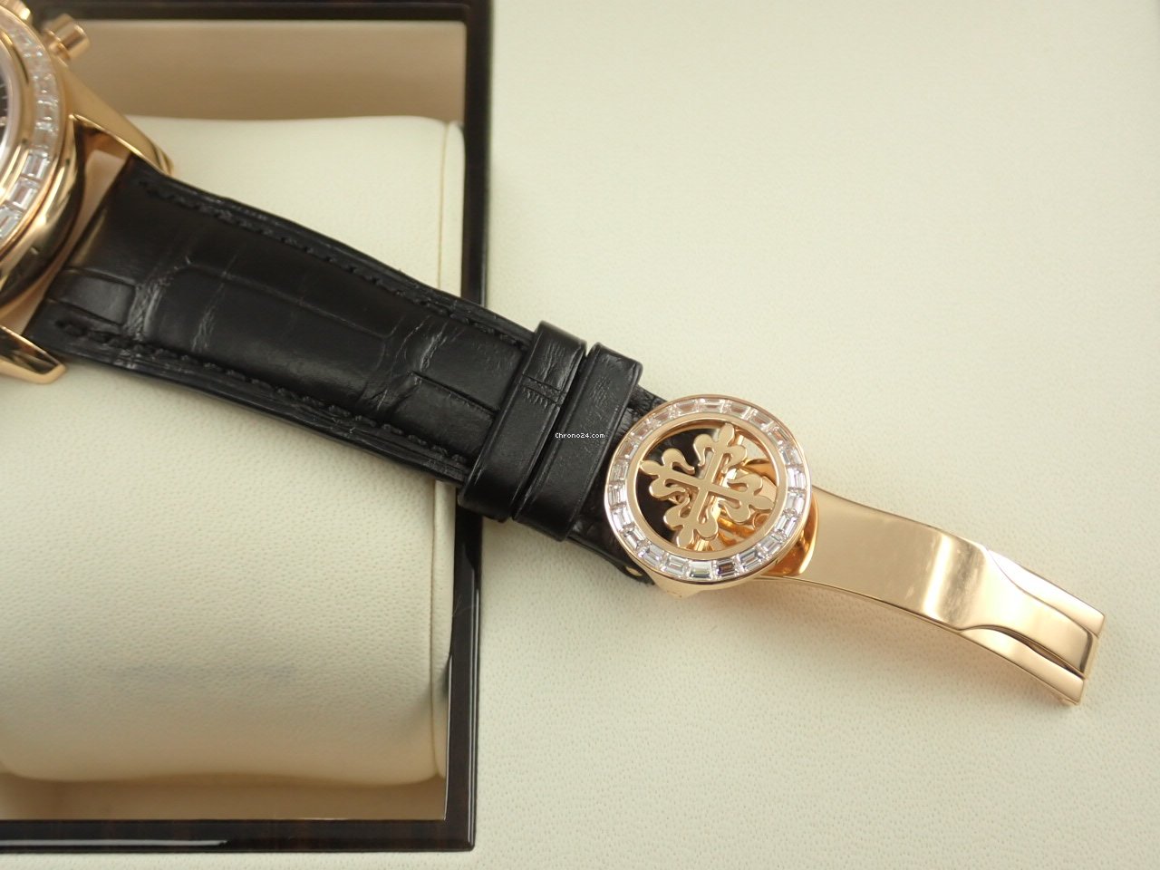 Patek Philippe Annual Calendar Chronograph Automatic Red gold 5961R 7