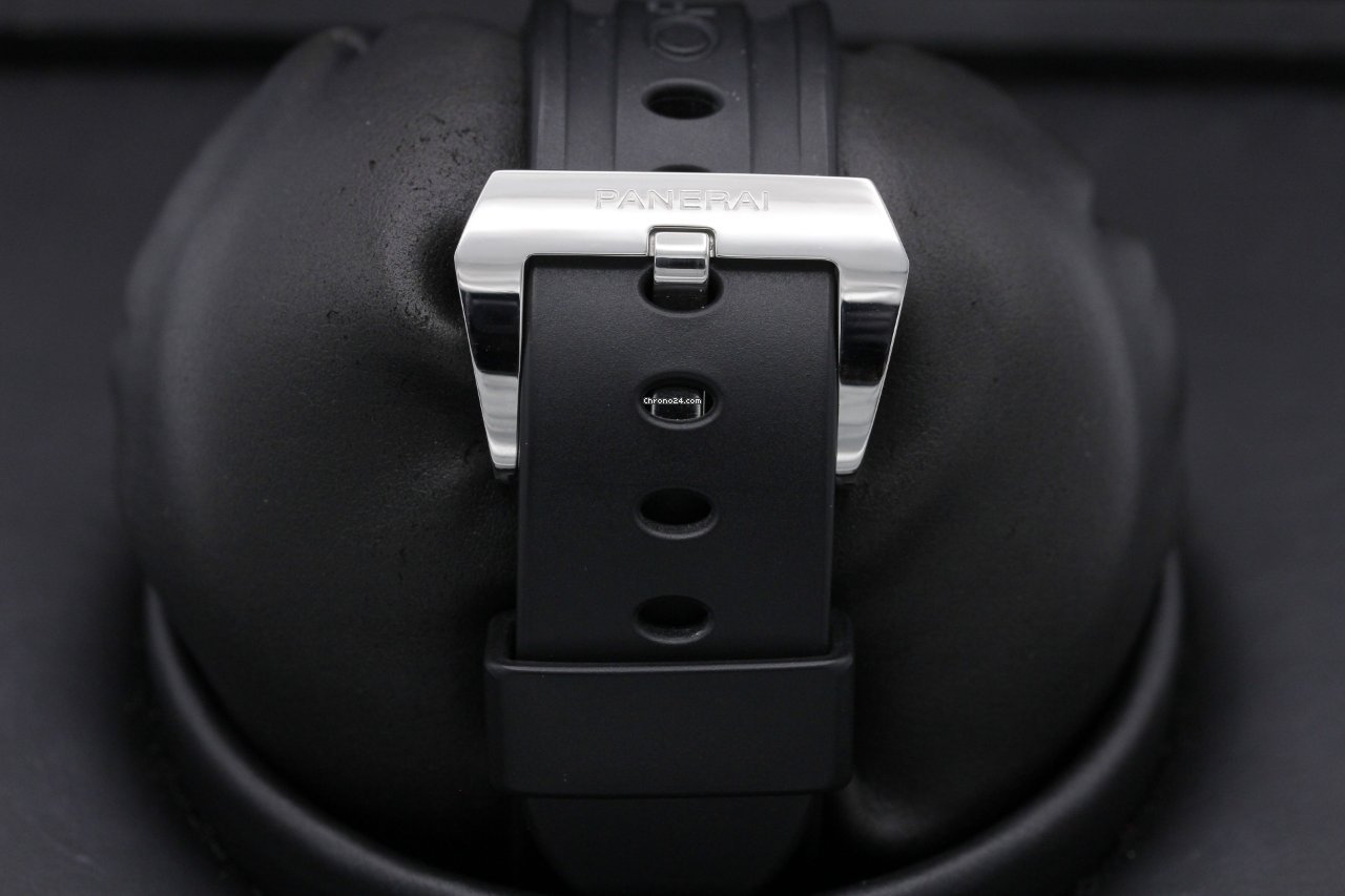 Panerai Luminor Base Logo Steel PAM 000 7