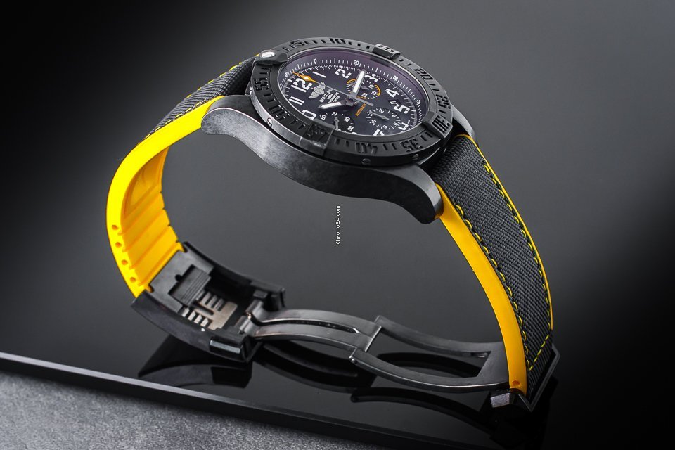 Breitling Avenger Hurricane Mens watch Unisex Automatic XB0180 7