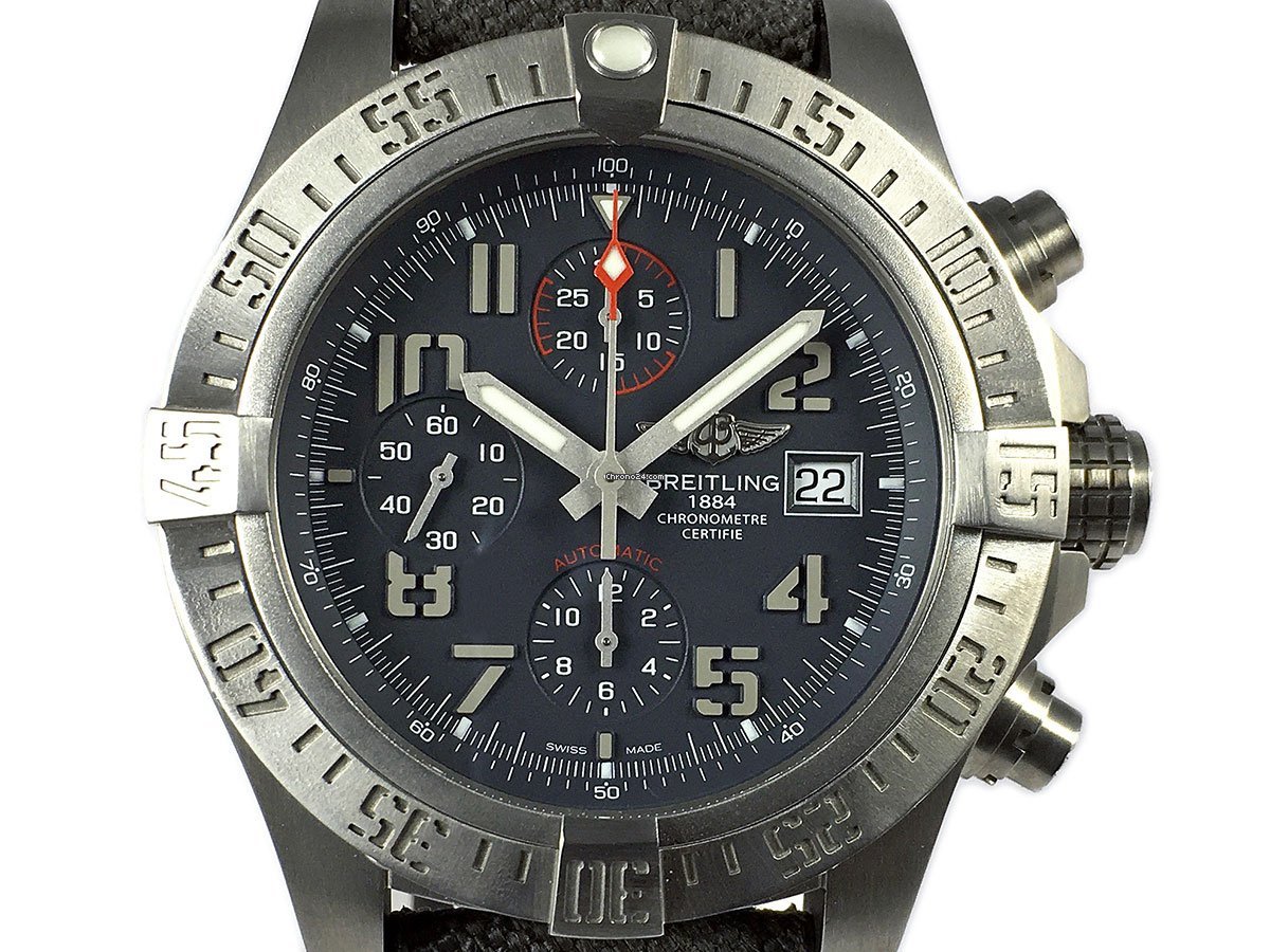 Breitling Avenger Bandit Mens watch Unisex Automatic Titanium E1338310 M534 253S E20DSA.2 7