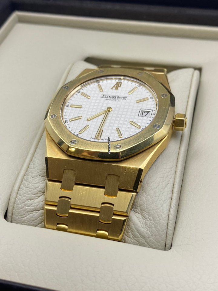 Audemars Piguet Royal Oak Jumbo Mens watch Unisex Automatic Yellow gold 15202BA.OO.0944BA.01 7