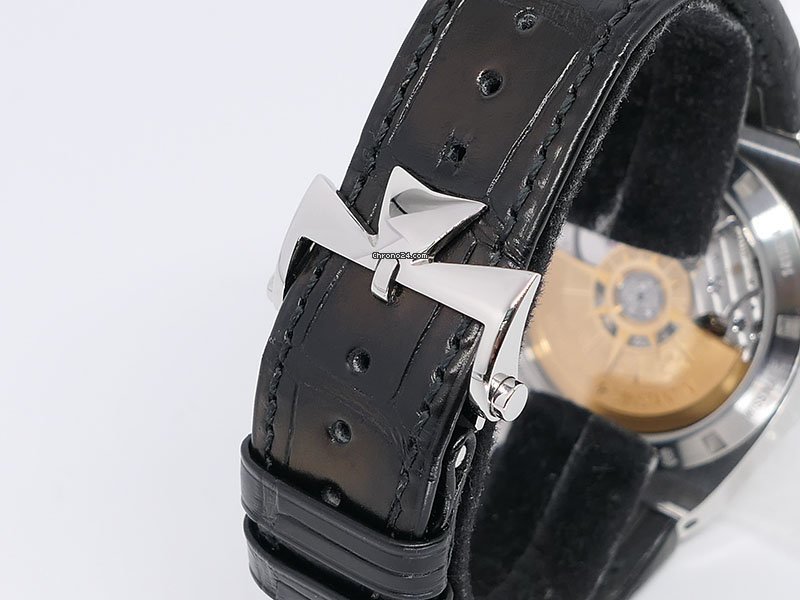 Vacheron Constantin Overseas Dual Time Mens watch Unisex Automatic Steel 7900V 110A-B333 7