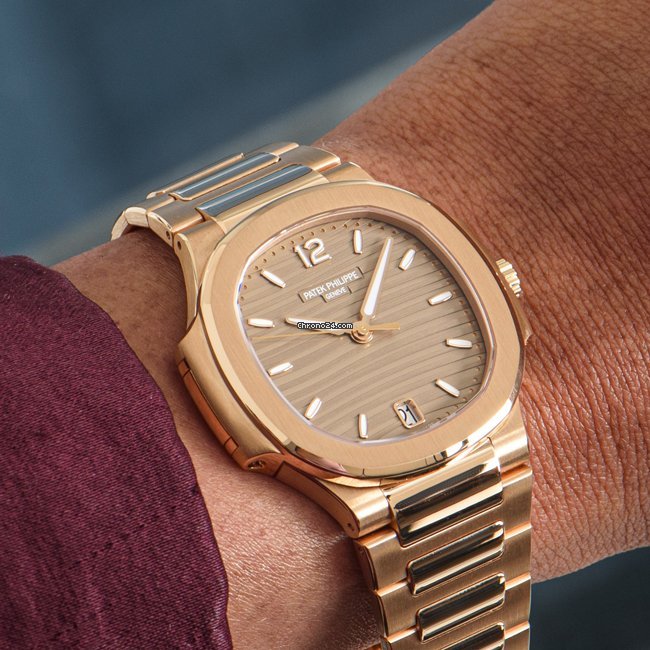 Patek Philippe Nautilus Womens watch Automatic Rose gold 7118 1R-010 7