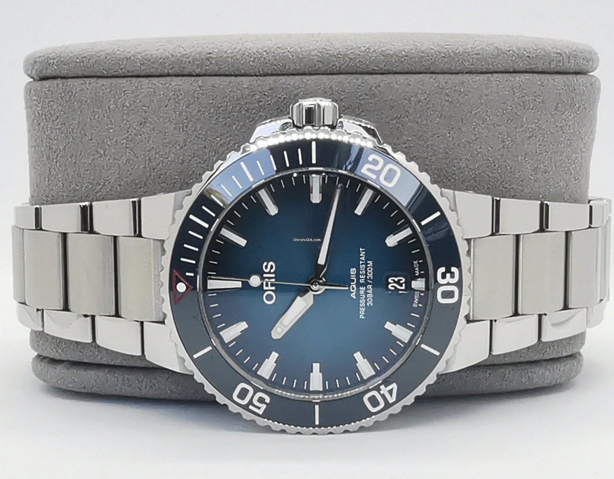 Oris Aquis Date Mens watch Unisex Automatic Steel 01 733 7732 4185 7