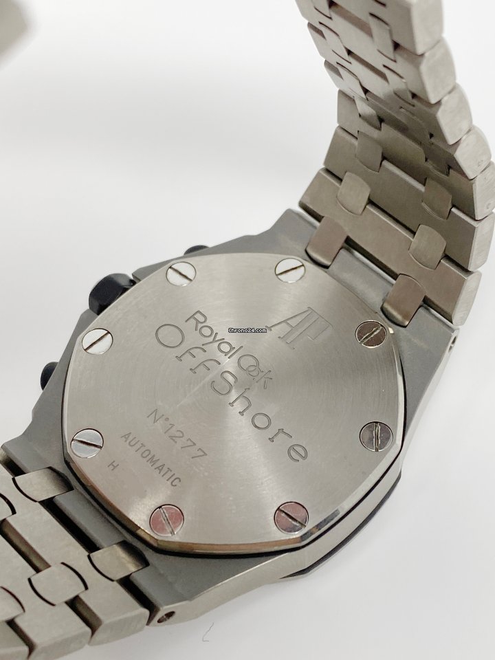 Audemars Piguet Royal Oak Offshore Chronograph Mens watch Unisex Automatic Titanium 26170TI.OO.1000TI.01 7