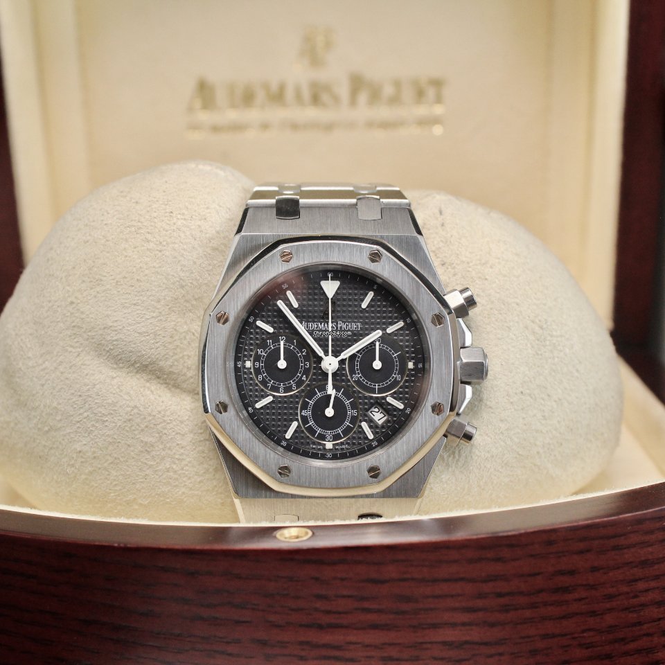 Audemars Piguet Royal Oak Chronograph Mens watch Unisex Automatic Steel 25860ST O 1110ST 01 7
