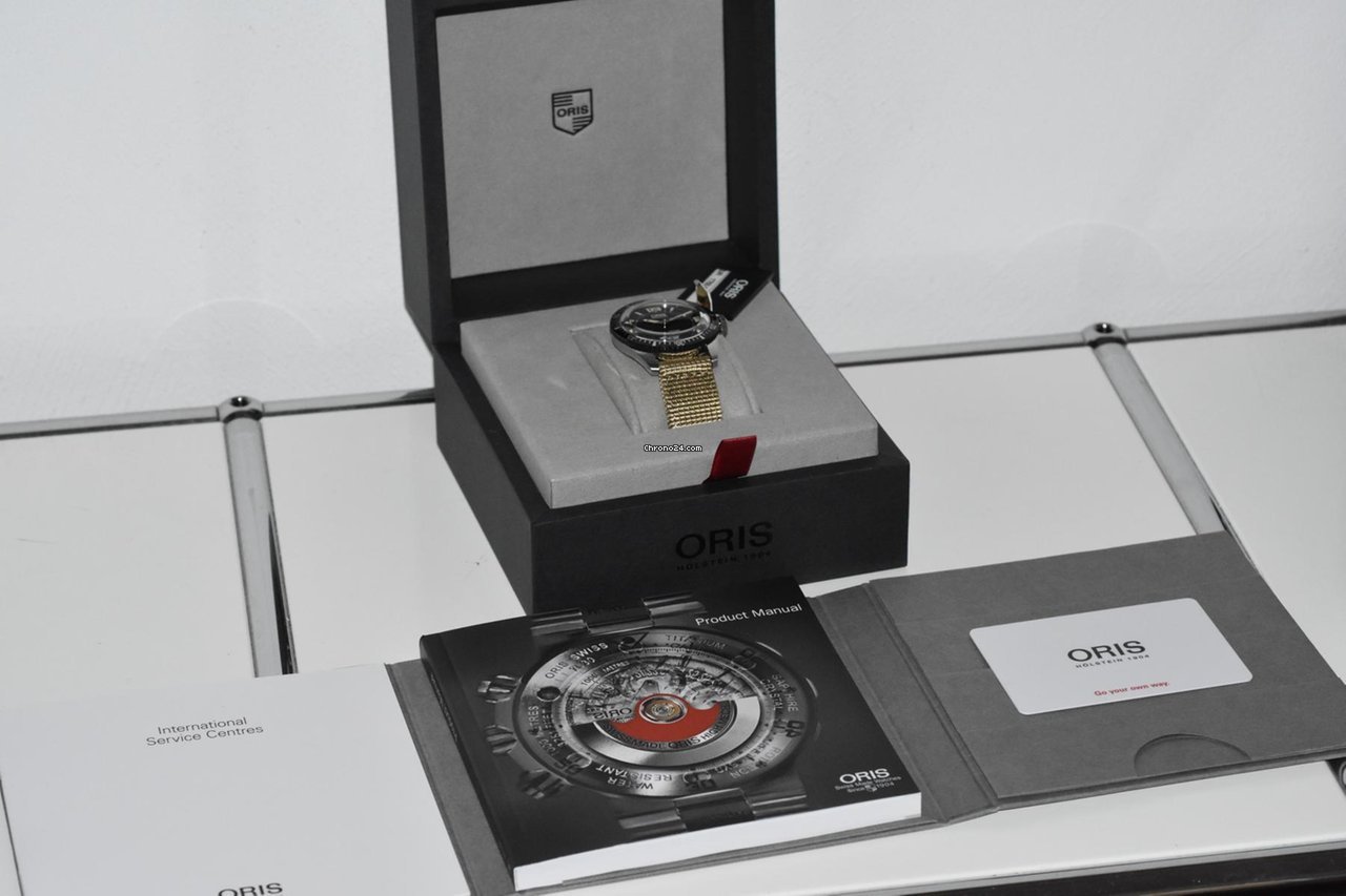 Oris Divers Sixty Five Mens watch Unisex Automatic Steel 01 733 7707 4064 7