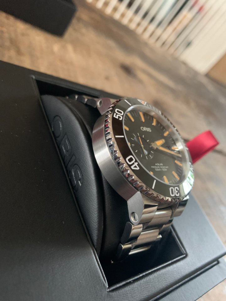 Oris Aquis Small Second Mens watch Unisex Automatic Steel 01 743 7733 4159-07 4 24 64EB 7