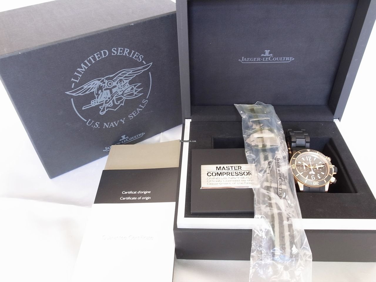 Jaeger-LeCoultre Master Compressor Diving Chronograph GMT Navy SEALs Mens watch Unisex Automatic Rose gold Q1782770 7