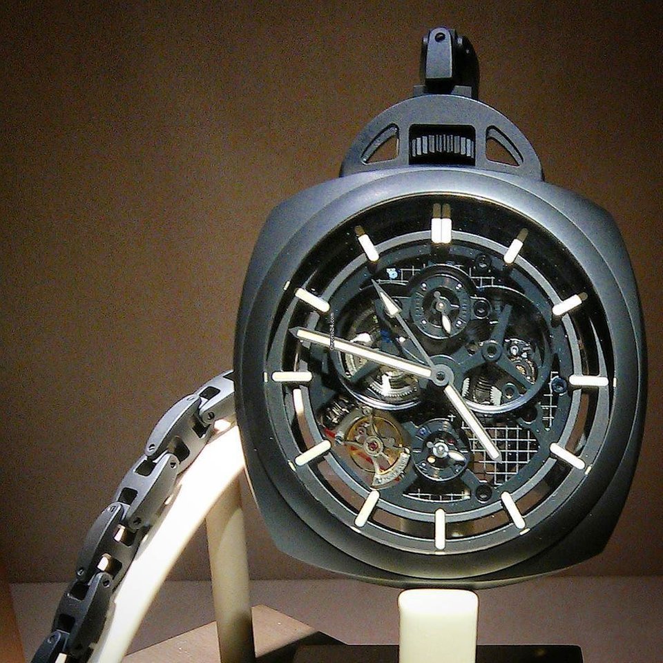 Panerai Special Editions Mens watch Unisex Manual winding Ceramic PAM 00446
