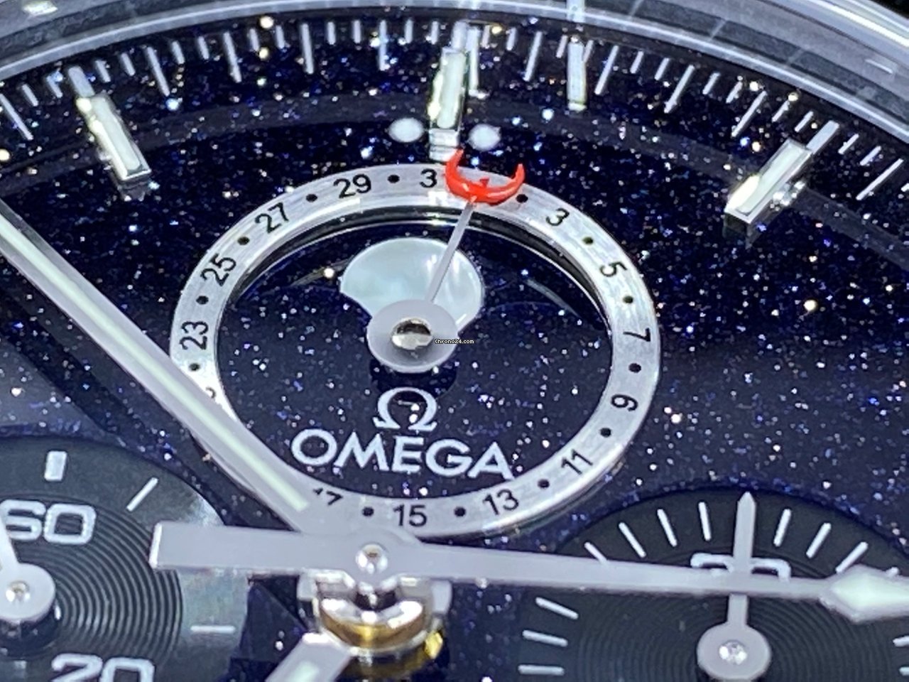 Omega Speedmaster Professional Moonwatch Moonphase 31130443201001