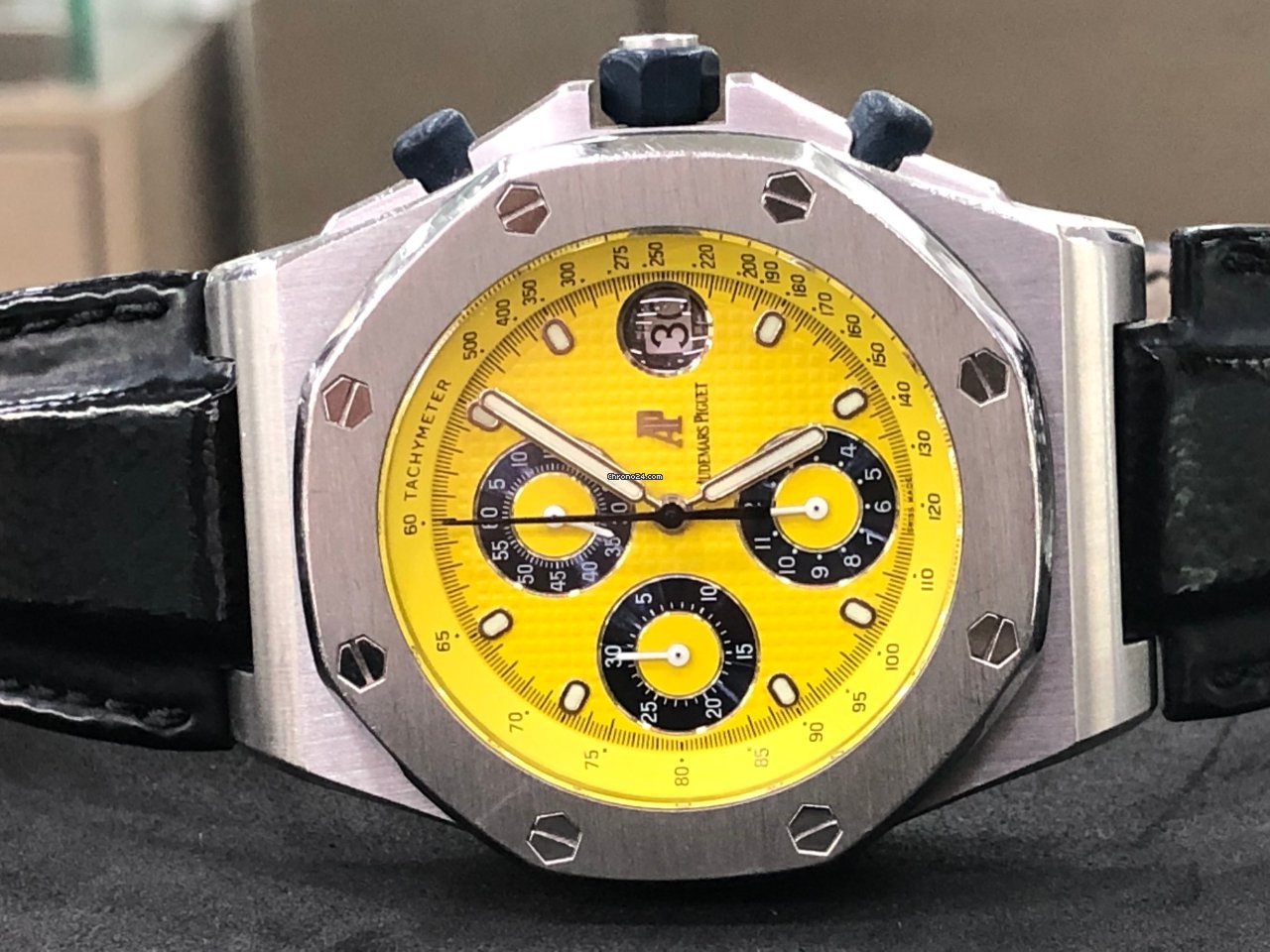 Audemars Piguet Royal Oak Offshore Chronograph Mens watch Unisex Automatic Steel 25770ST