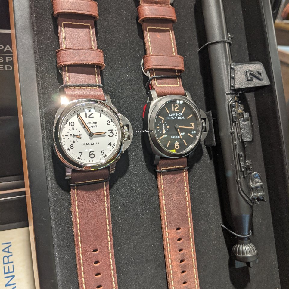 Panerai Special Editions Mens watch Unisex Manual winding Steel PAM 00785