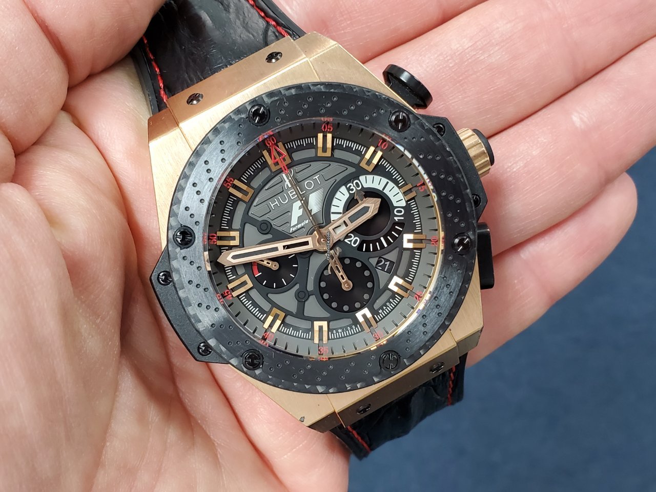 Hublot King Power Mens watch Unisex Automatic Rose gold 703.OM.6912.HR.FMC12