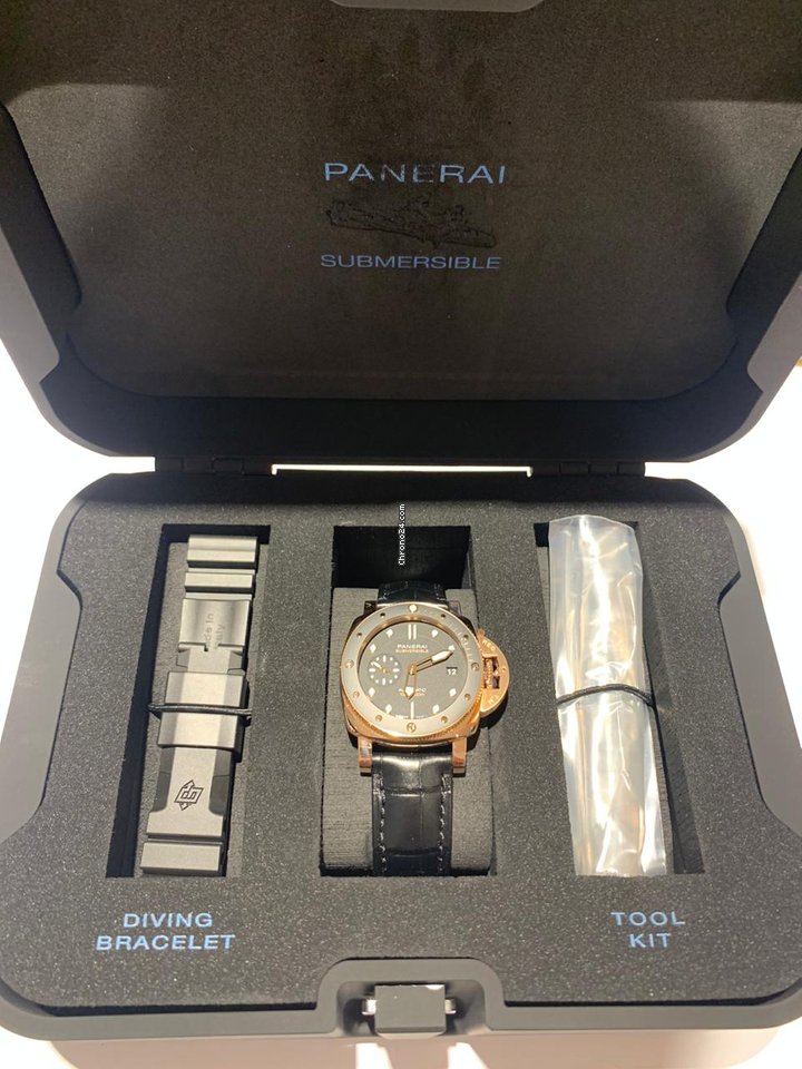 Panerai Luminor Submersible Mens watch Unisex Automatic Rose gold PAM 00974