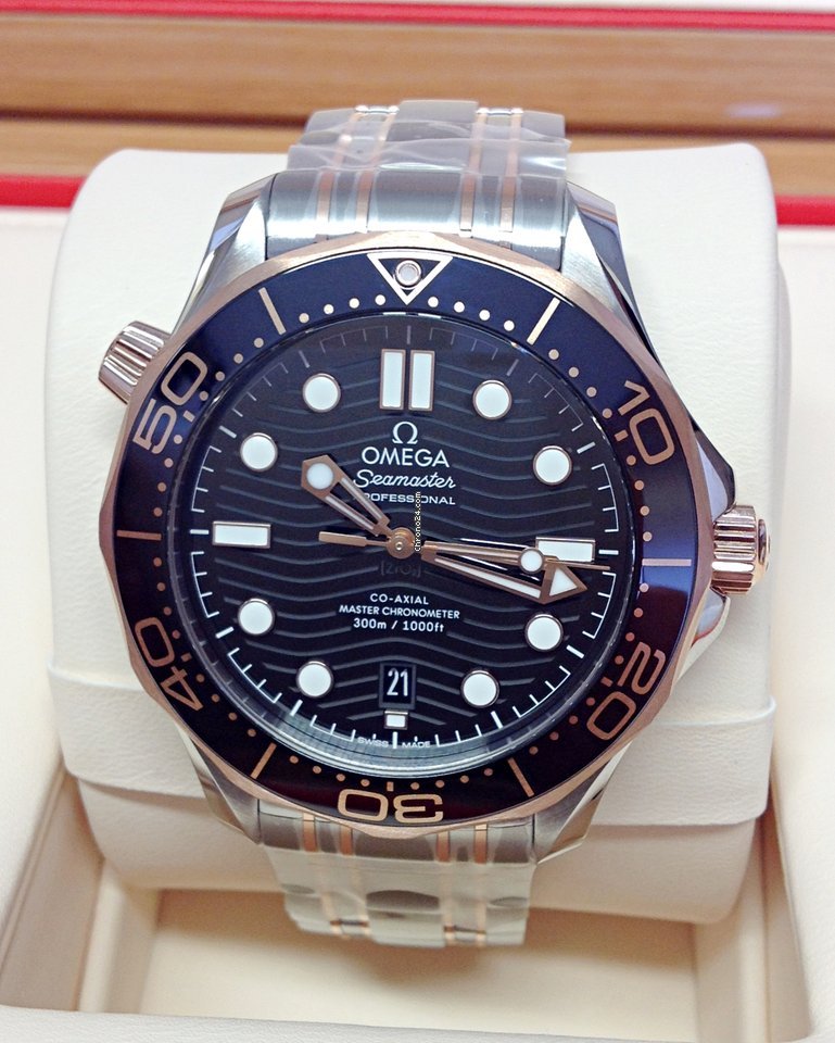 Omega Seamaster Diver 300 M Mens watch Unisex Automatic Gold Steel 210.20.42.20.01.001