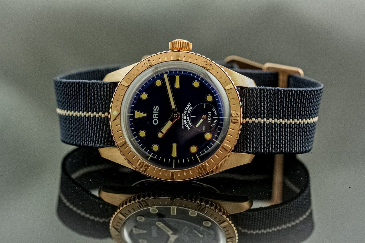 Oris Carl Brashear Mens watch Unisex Automatic Bronze 01 401 7764 3185