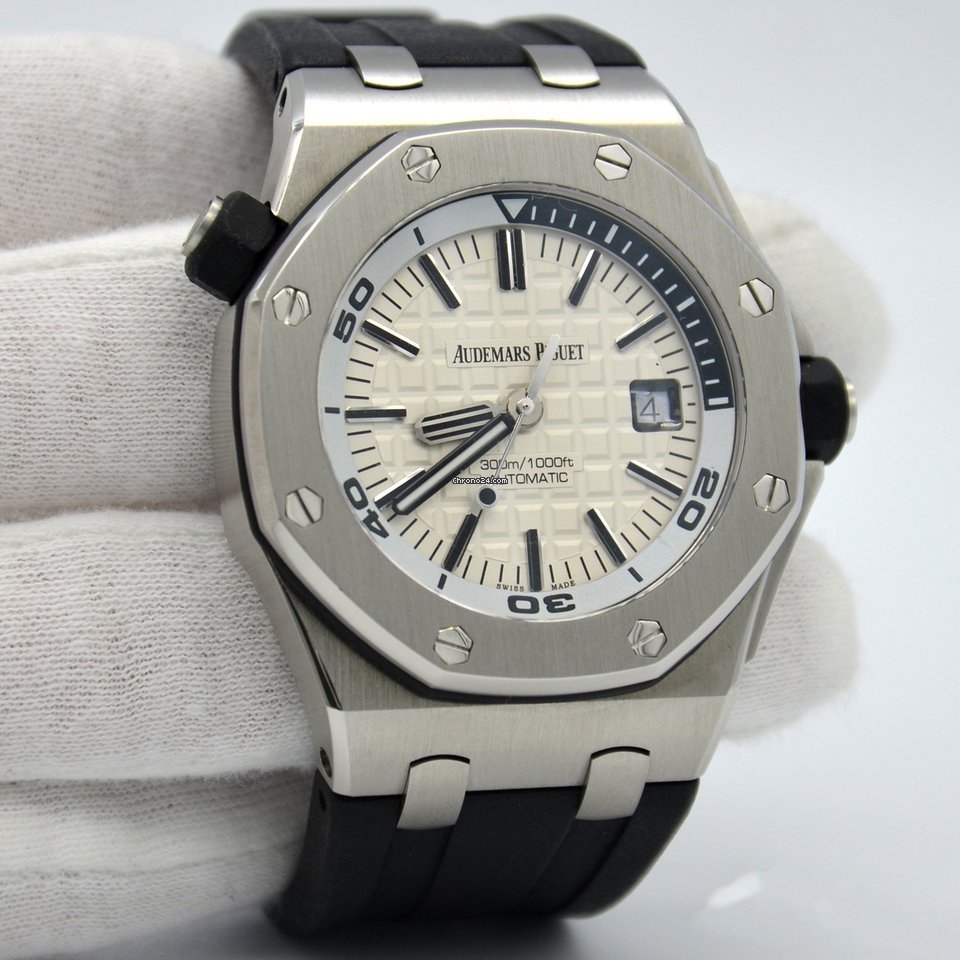 Audemars Piguet Royal Oak Offshore Diver Mens watch Unisex Automatic Steel 15710ST.OO.A002CA.02
