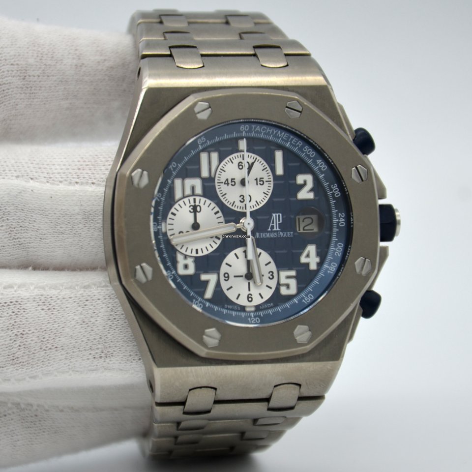 Audemars Piguet Royal Oak Offshore Chronograph Mens watch Unisex Automatic Titanium 25721TI.OO.1000TI.04.A