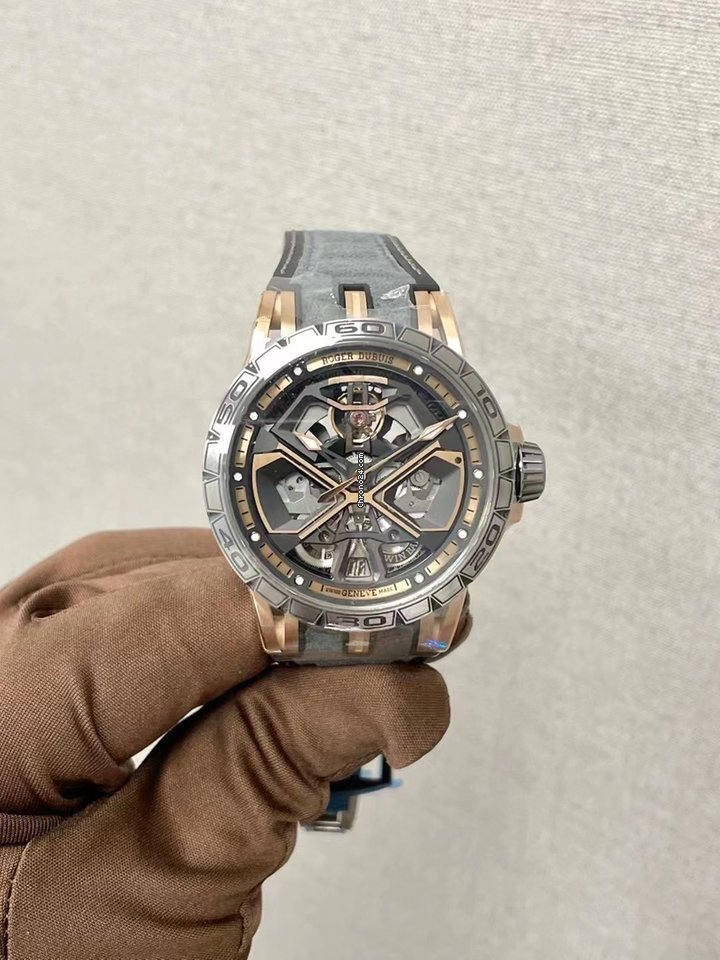 Roger Dubuis Excalibur Mens watch Unisex Automatic Rose gold RDDBEX0750