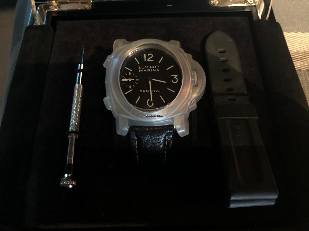 Panerai Luminor Marina Mens watch Unisex Manual winding Titanium PAM 00177