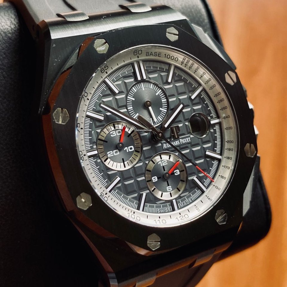 Audemars Piguet Royal Oak Offshore Chronograph Mens watch Unisex Automatic Ceramic 26405CE.OO.A002CA.01