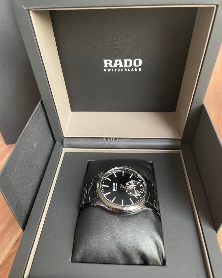 Rado HyperChrome Mens watch Unisex Quartz Ceramic R32114152