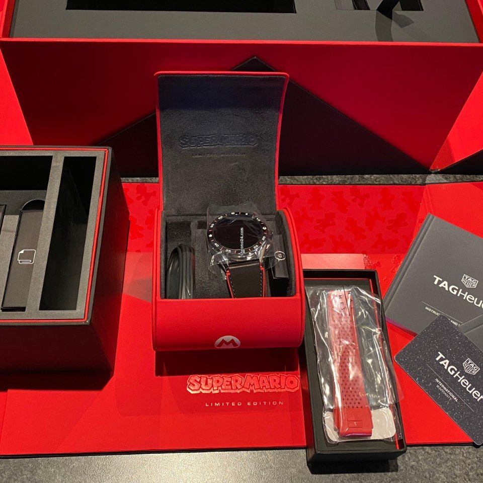 TAG Heuer Connected Mens watch Unisex Quartz Steel SBG8A13.EB0238