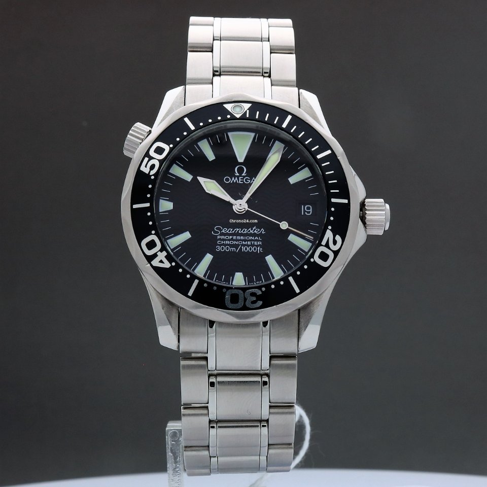 Omega Seamaster Diver 300 M Mens watch Unisex Automatic Steel 2252.50